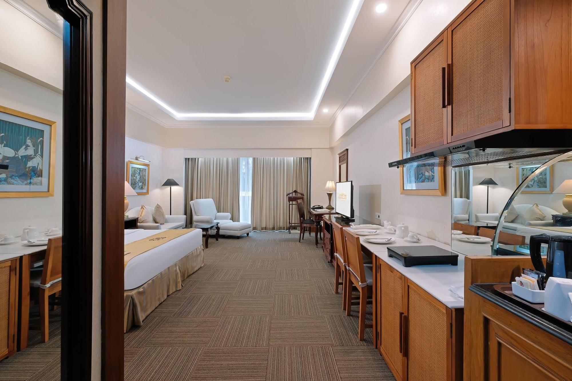 Sunlake Waterfront Resort & Convention Jakarta Extérieur photo