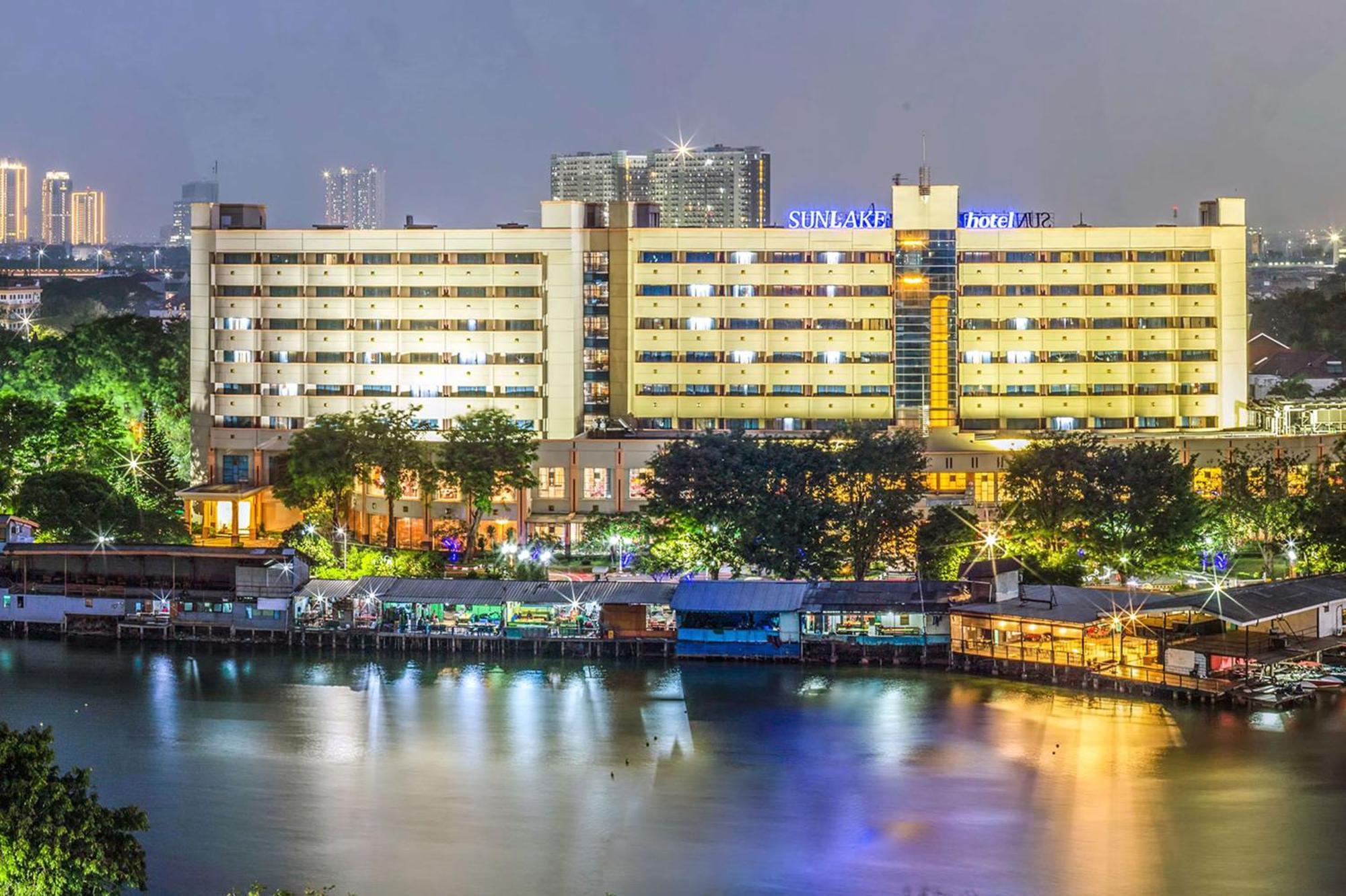 Sunlake Waterfront Resort & Convention Jakarta Extérieur photo